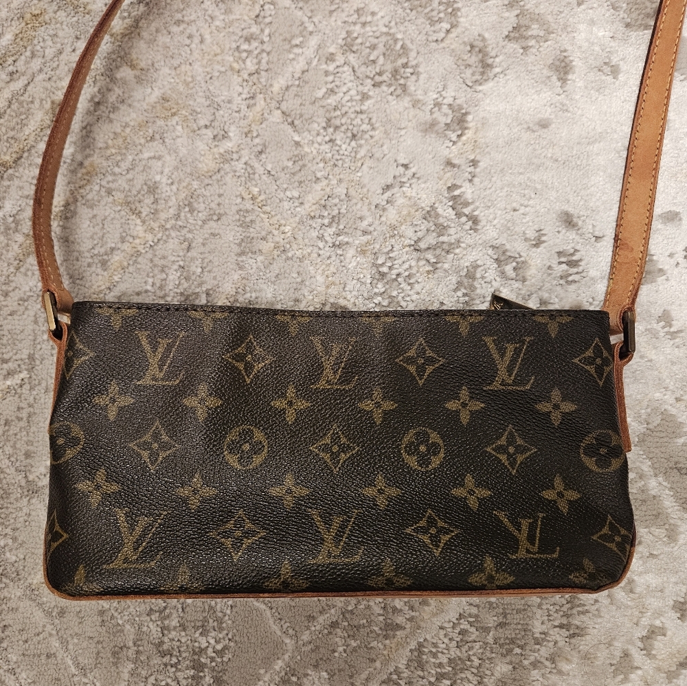 Louis vuitton trotteur crossbody